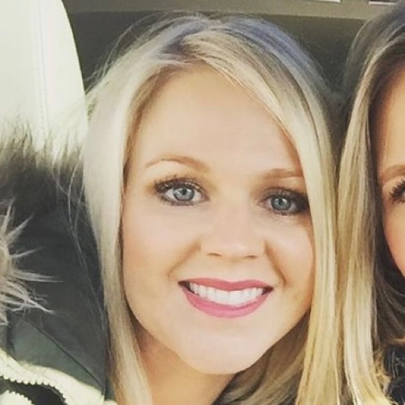 Meet your Posher, Amy - Picture 1 of 1